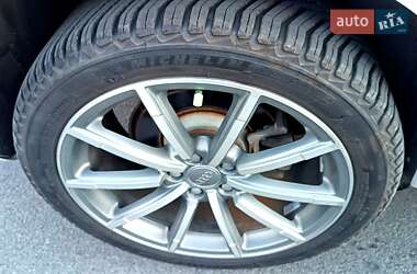Внедорожник / Кроссовер Audi Q3 2017 в 