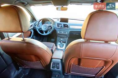 Внедорожник / Кроссовер Audi Q3 2017 в 