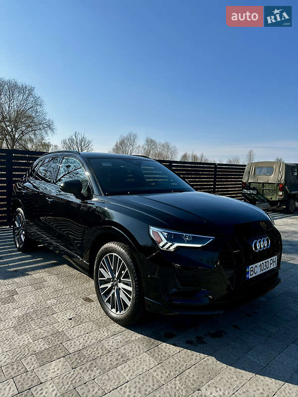 Внедорожник / Кроссовер Audi Q3 2021 в Львове