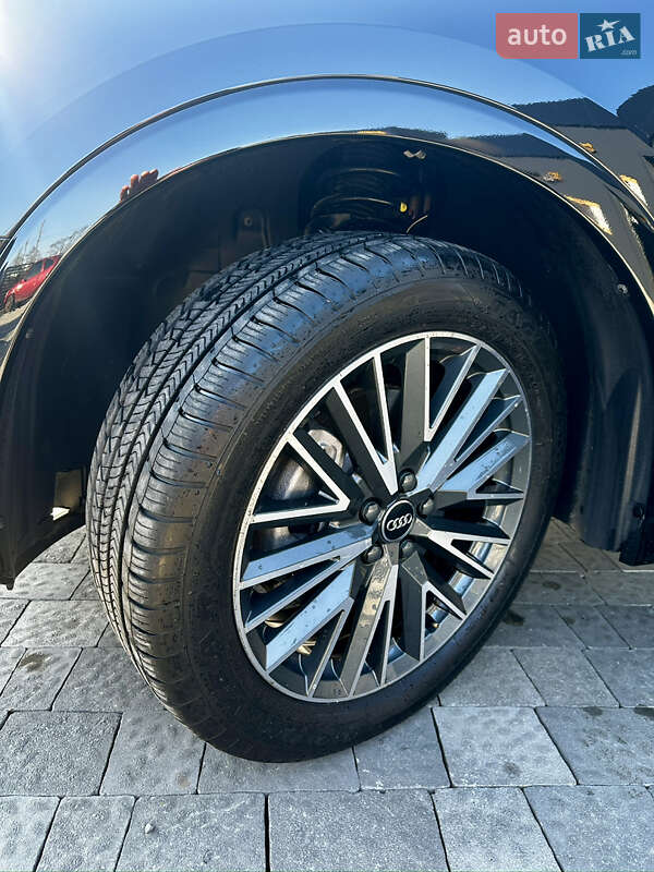 Внедорожник / Кроссовер Audi Q3 2021 в Львове