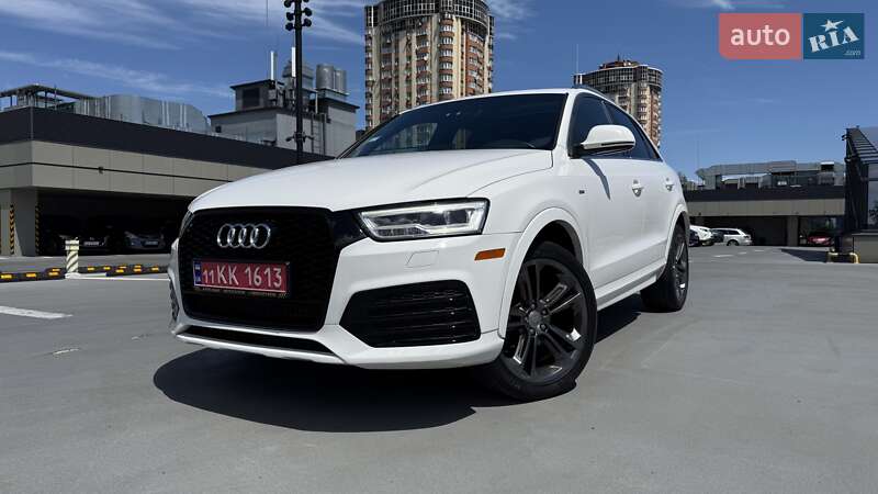Внедорожник / Кроссовер Audi Q3 2017 в Киеве
