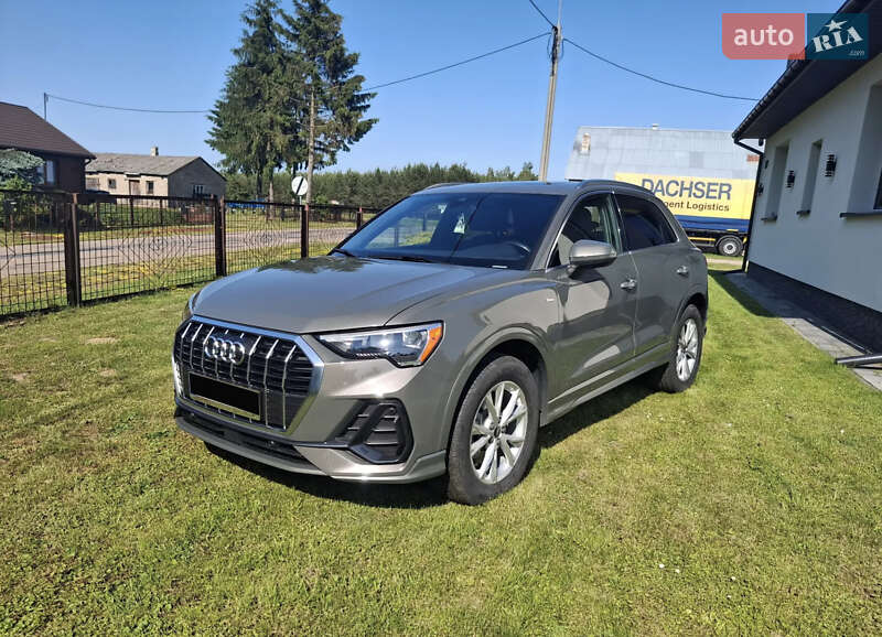 Внедорожник / Кроссовер Audi Q3 2020 в 
