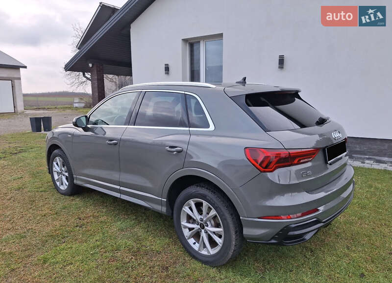 Позашляховик / Кросовер Audi Q3 2020 в Києві