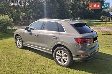 Внедорожник / Кроссовер Audi Q3 2020 в 
