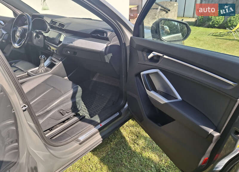 Позашляховик / Кросовер Audi Q3 2020 в Києві