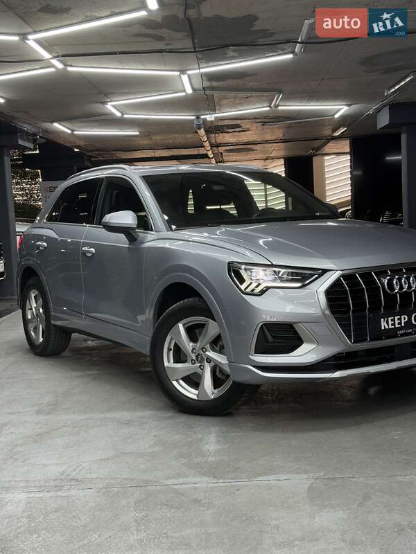 Внедорожник / Кроссовер Audi Q3 2019 в Одессе