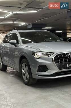 Внедорожник / Кроссовер Audi Q3 2019 в 