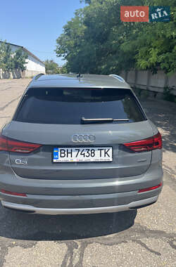 Внедорожник / Кроссовер Audi Q3 2019 в 