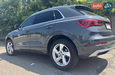 Внедорожник / Кроссовер Audi Q3 2019 в 