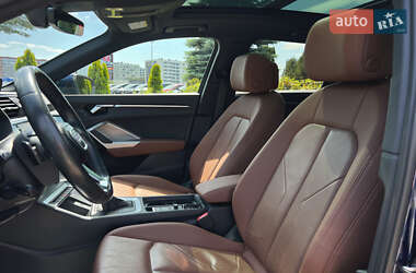 Внедорожник / Кроссовер Audi Q3 2020 в 