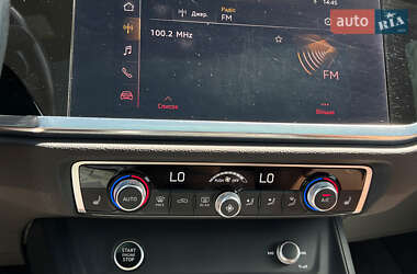 Внедорожник / Кроссовер Audi Q3 2020 в 