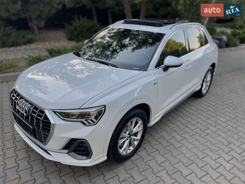 Позашляховик / Кросовер Audi Q3 2024 в Одесі