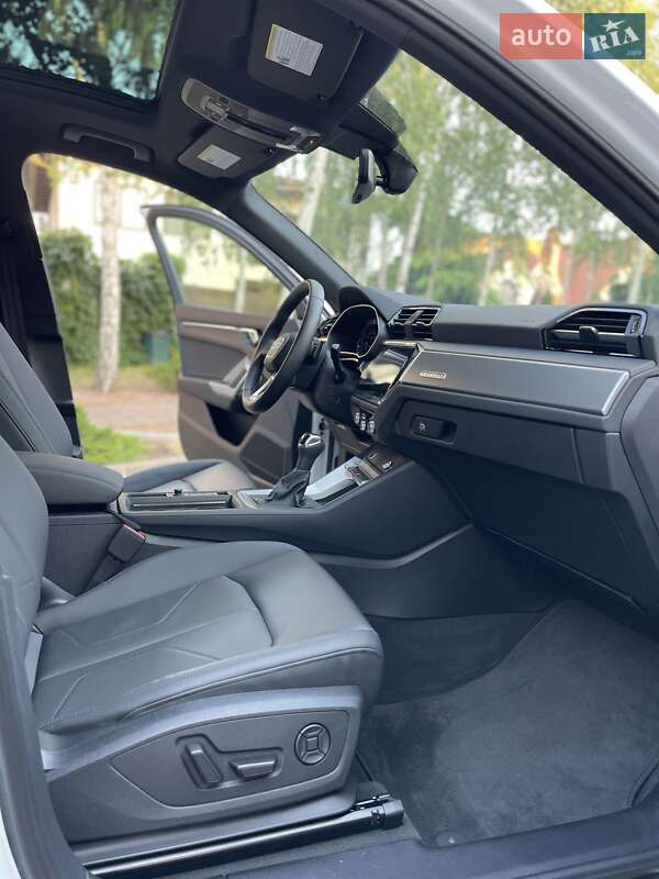 Позашляховик / Кросовер Audi Q3 2024 в Одесі