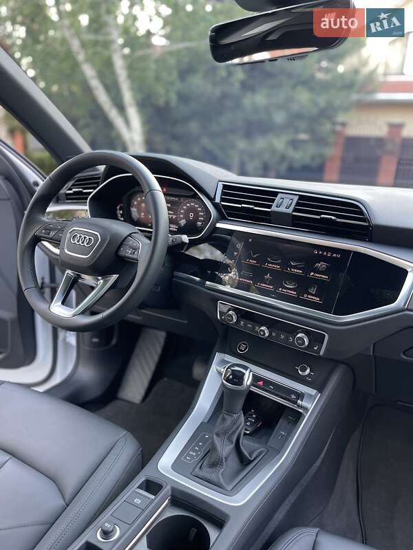 Позашляховик / Кросовер Audi Q3 2024 в Одесі