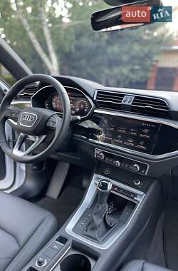 Внедорожник / Кроссовер Audi Q3 2024 в 