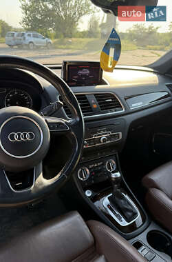 Внедорожник / Кроссовер Audi Q3 2014 в 