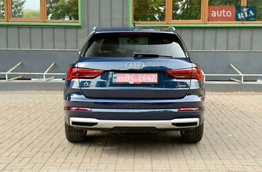 Позашляховик / Кросовер Audi Q3 2020 в 