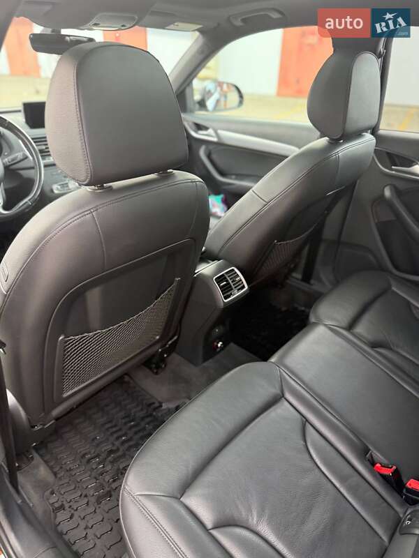 Позашляховик / Кросовер Audi Q3 2016 в Львові