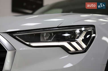 Внедорожник / Кроссовер Audi Q3 2021 в 