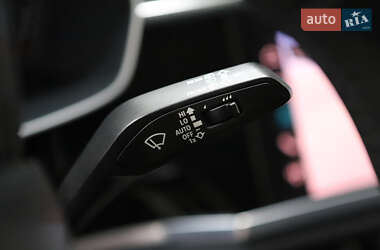 Внедорожник / Кроссовер Audi Q3 2021 в 