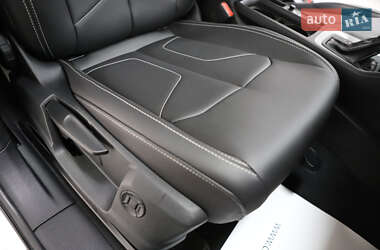 Внедорожник / Кроссовер Audi Q3 2021 в 