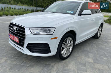 Внедорожник / Кроссовер Audi Q3 2017 в 