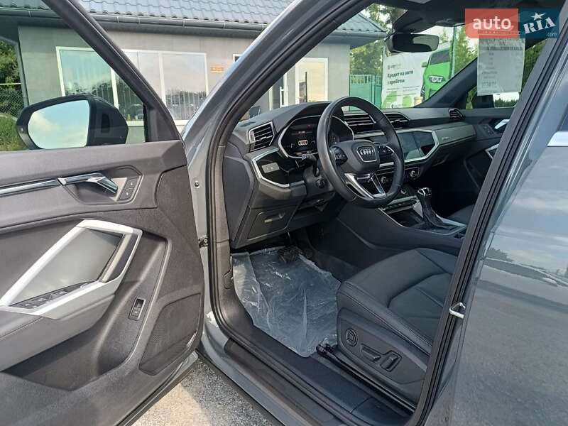 Внедорожник / Кроссовер Audi Q3 2019 в Казатине