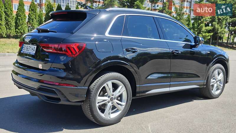 Внедорожник / Кроссовер Audi Q3 2023 в Тернополе