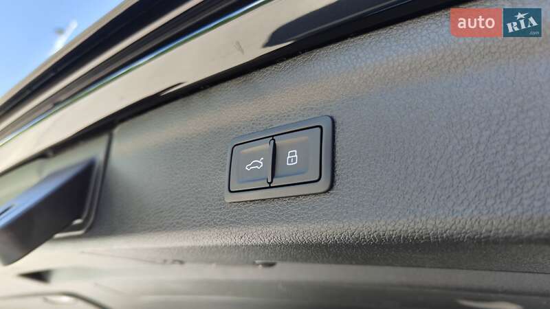 Внедорожник / Кроссовер Audi Q3 2023 в Тернополе