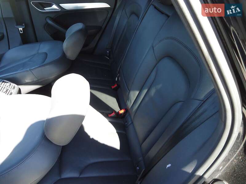 Внедорожник / Кроссовер Audi Q3 2016 в Львове