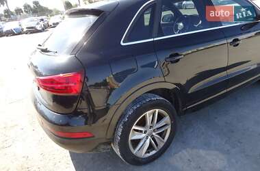 Внедорожник / Кроссовер Audi Q3 2016 в 