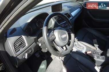 Внедорожник / Кроссовер Audi Q3 2016 в 