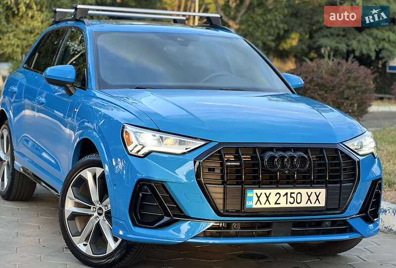 Внедорожник / Кроссовер Audi Q3 2020 в 