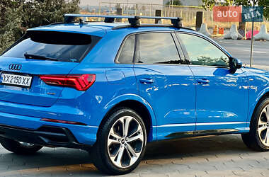 Внедорожник / Кроссовер Audi Q3 2020 в 