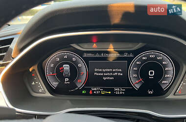 Внедорожник / Кроссовер Audi Q3 2020 в 