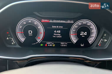 Внедорожник / Кроссовер Audi Q3 2020 в 