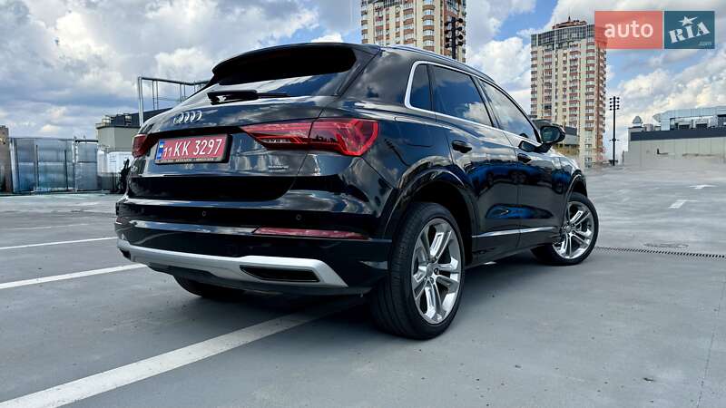 Позашляховик / Кросовер Audi Q3 2021 в Києві