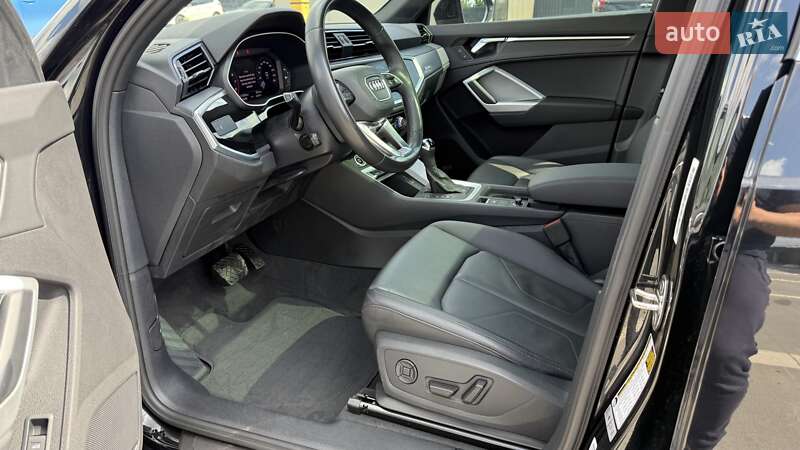 Позашляховик / Кросовер Audi Q3 2021 в Києві
