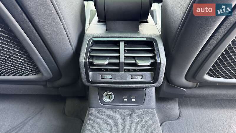 Позашляховик / Кросовер Audi Q3 2021 в Києві