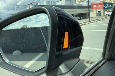 Внедорожник / Кроссовер Audi Q3 2021 в 