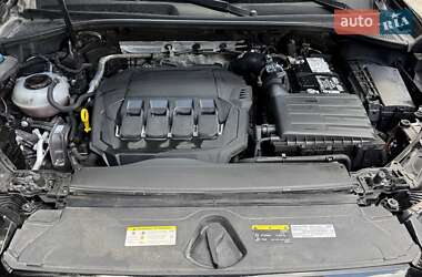 Внедорожник / Кроссовер Audi Q3 2021 в 