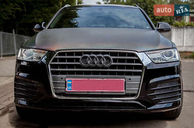 Позашляховик / Кросовер Audi Q3 2017 в 