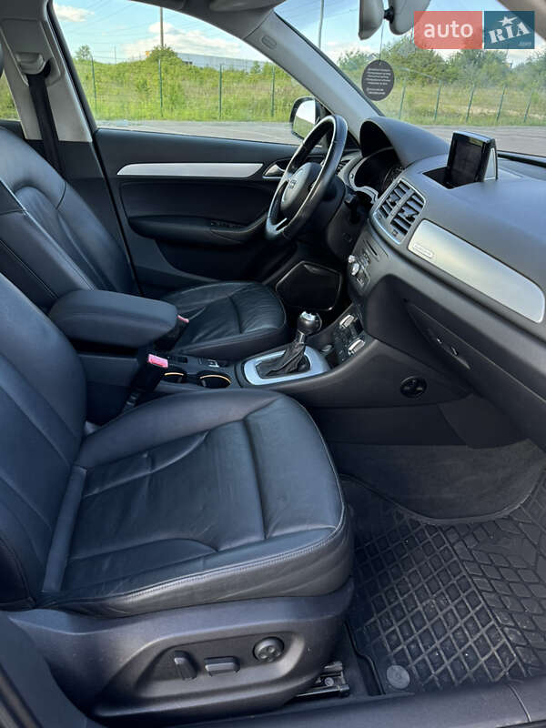 Позашляховик / Кросовер Audi Q3 2014 в Рівному