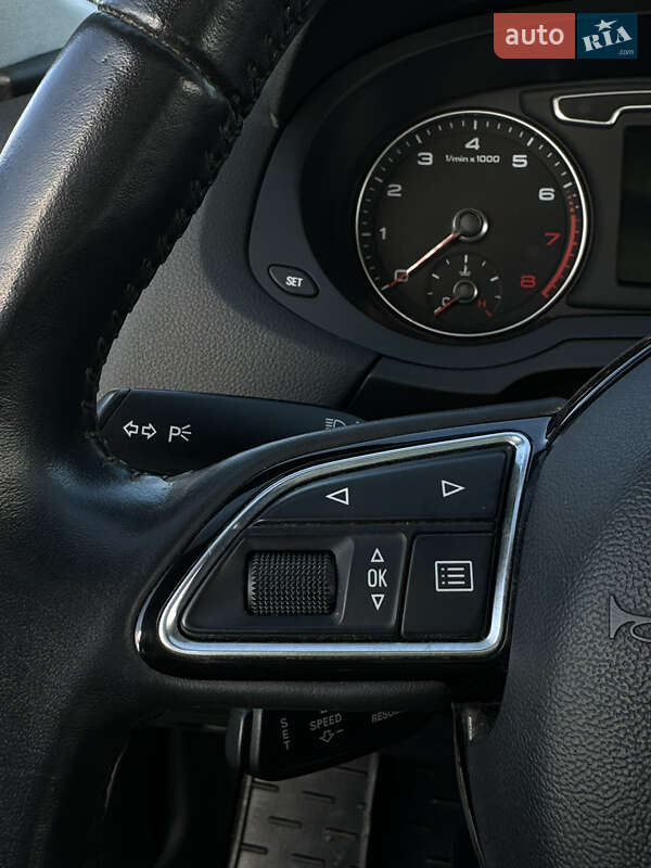 Позашляховик / Кросовер Audi Q3 2014 в Рівному
