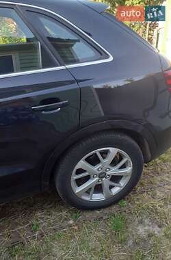 Внедорожник / Кроссовер Audi Q3 2013 в 