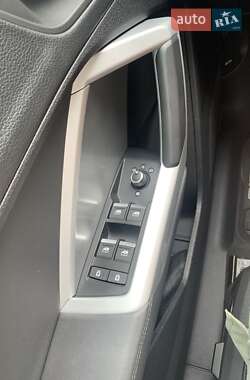 Внедорожник / Кроссовер Audi Q3 2022 в 