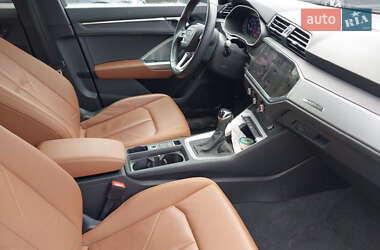 Внедорожник / Кроссовер Audi Q3 2020 в 
