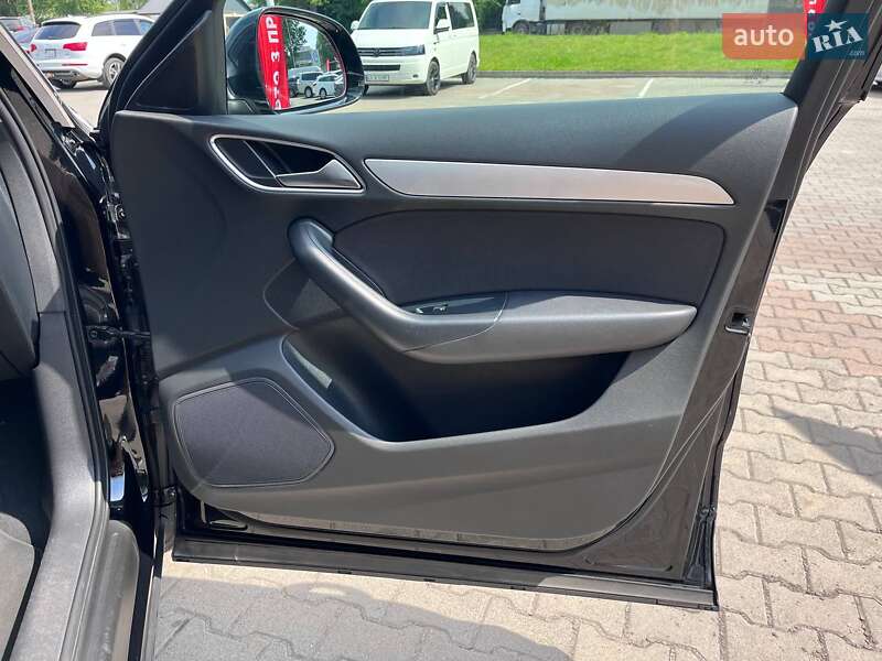 Позашляховик / Кросовер Audi Q3 2013 в Житомирі