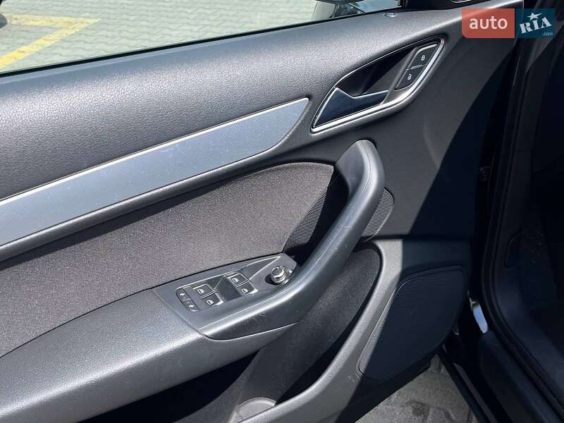 Позашляховик / Кросовер Audi Q3 2013 в Житомирі