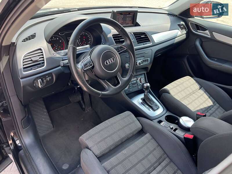 Позашляховик / Кросовер Audi Q3 2013 в Житомирі